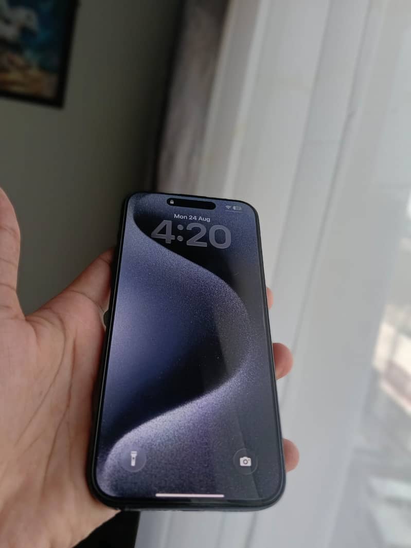 Apple iPhone 15 Pro Max 1