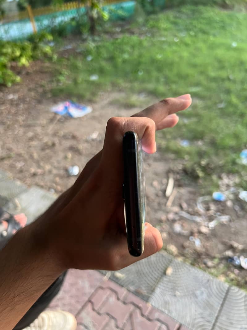 One Plus 8 Pro 5