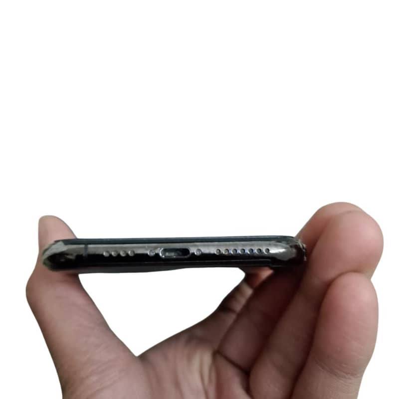 iPhone 11 Pro Max 5