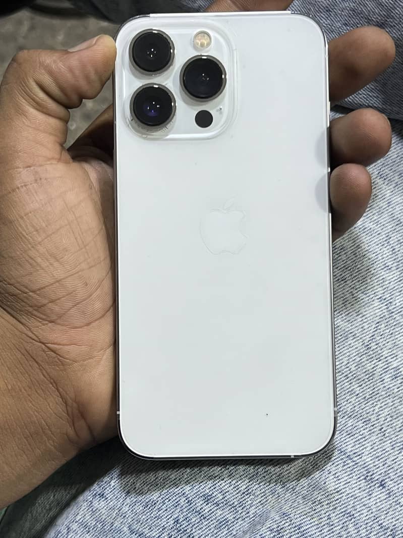 Apple iPhone 13 Pro 1