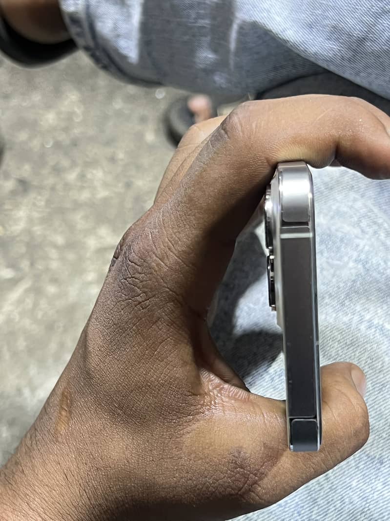 Apple iPhone 13 Pro 3
