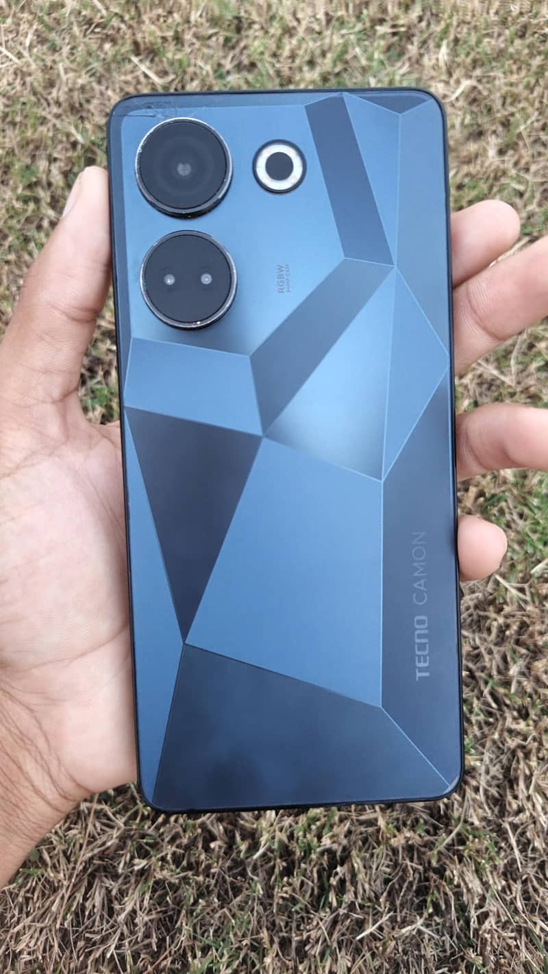 Tecno CAMON 20 3