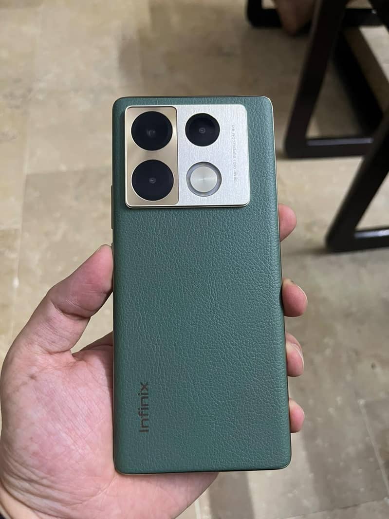 Infinix Note 40 Pro 0