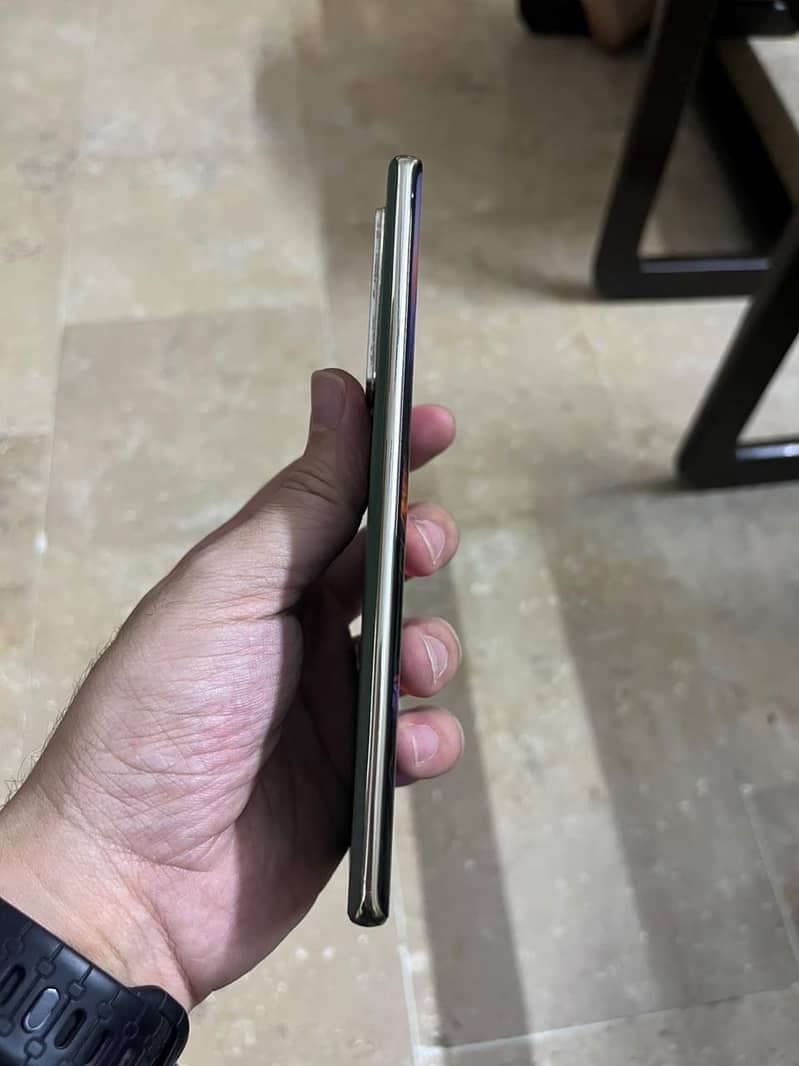 Infinix Note 40 Pro 3