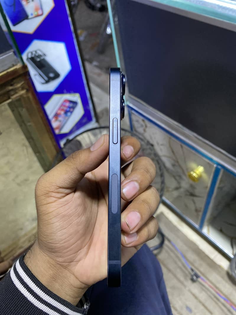 Apple iPhone 14 2