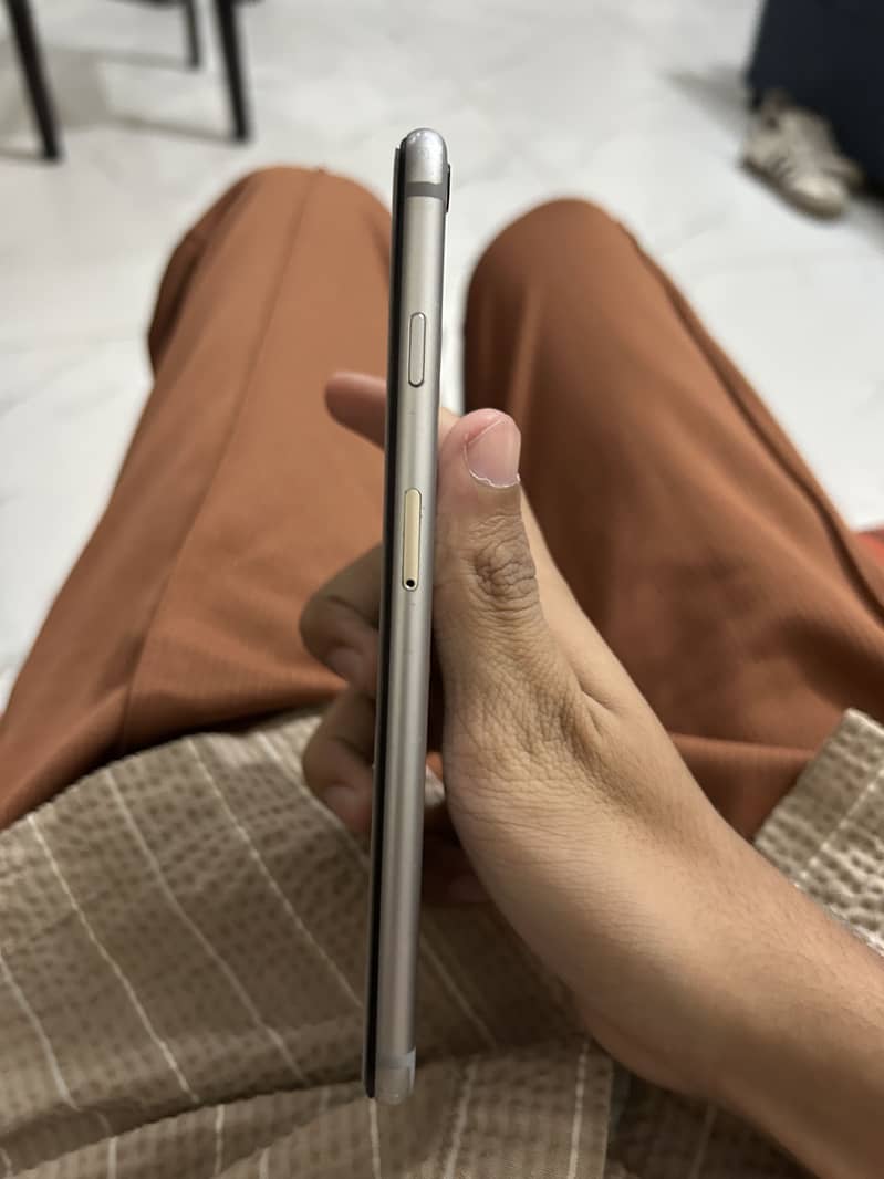 Apple iPhone 6S Plus 2
