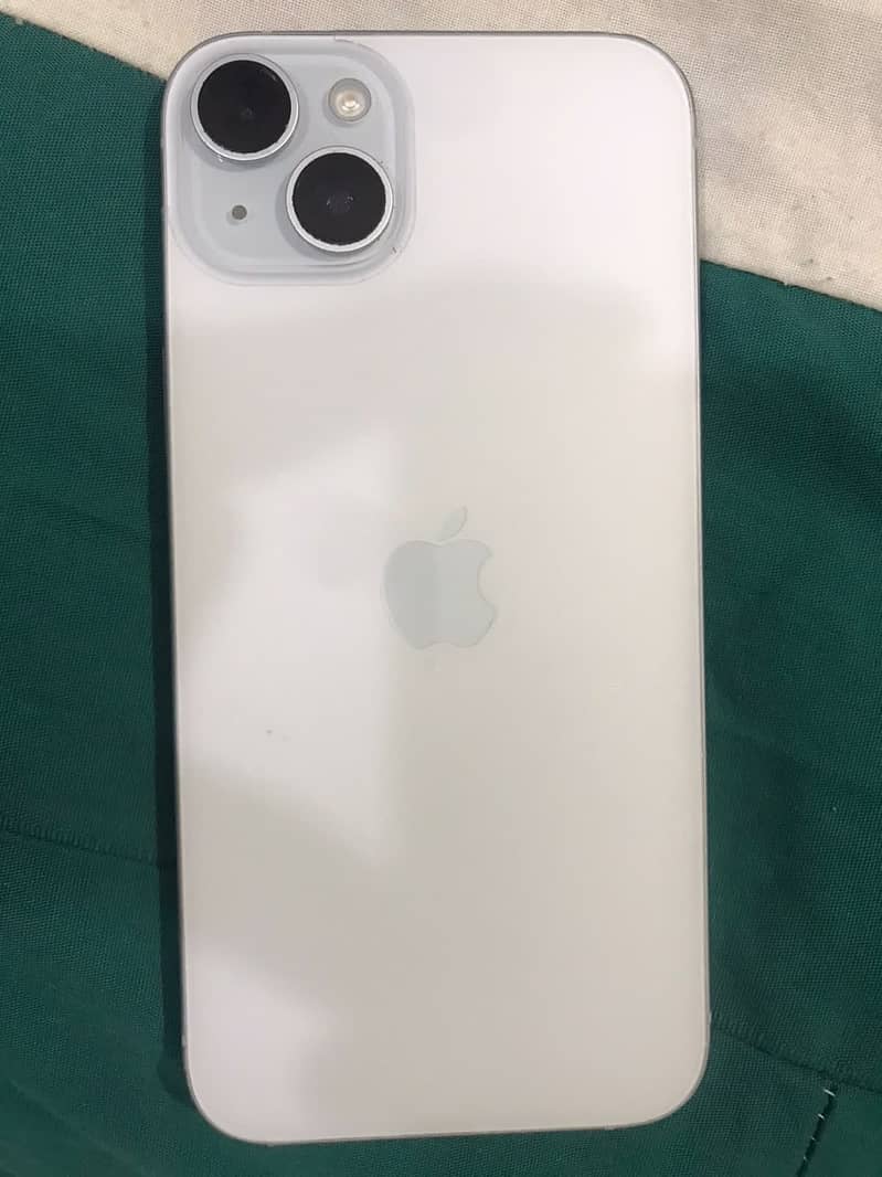 Apple iPhone 15 plus 3