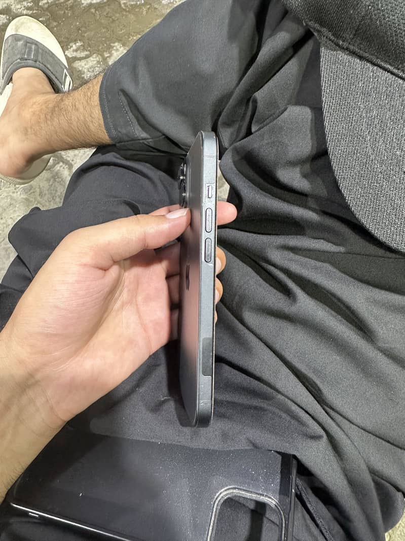 Apple iPhone 15 3