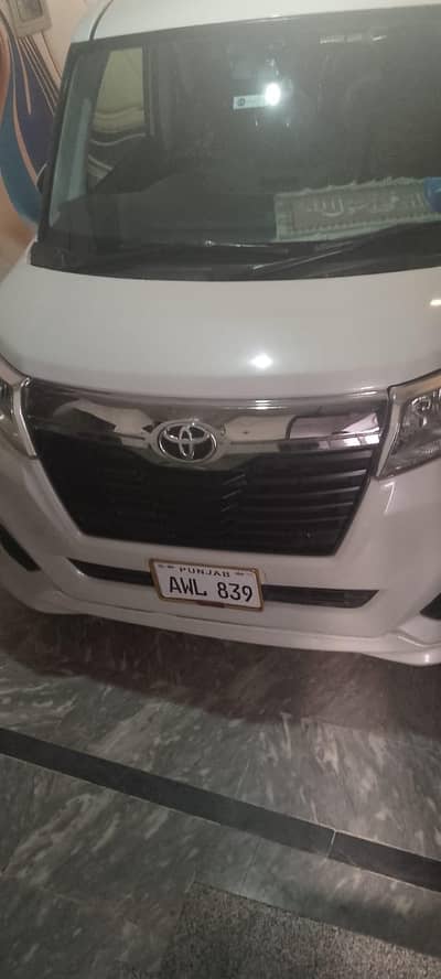 Toyota Roomy 2020