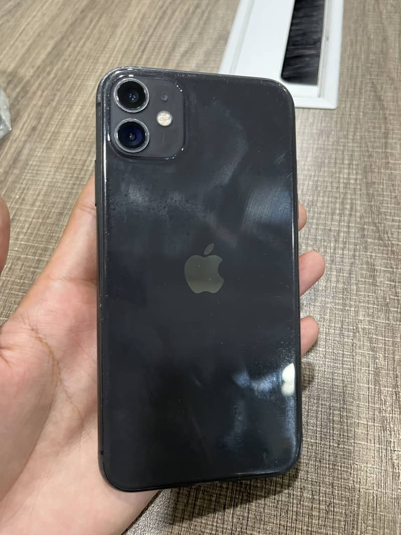 Apple iPhone 11 4