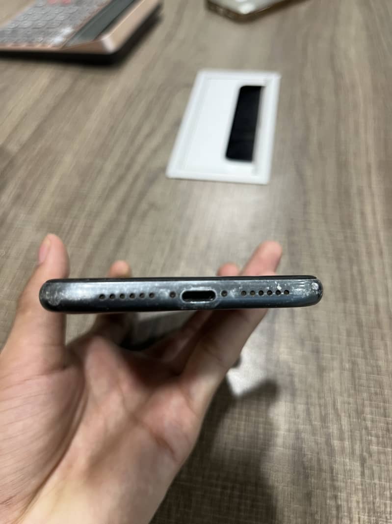 Apple iPhone 11 9