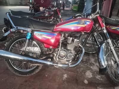 Antique Model 2004 Honda 125 Geniun