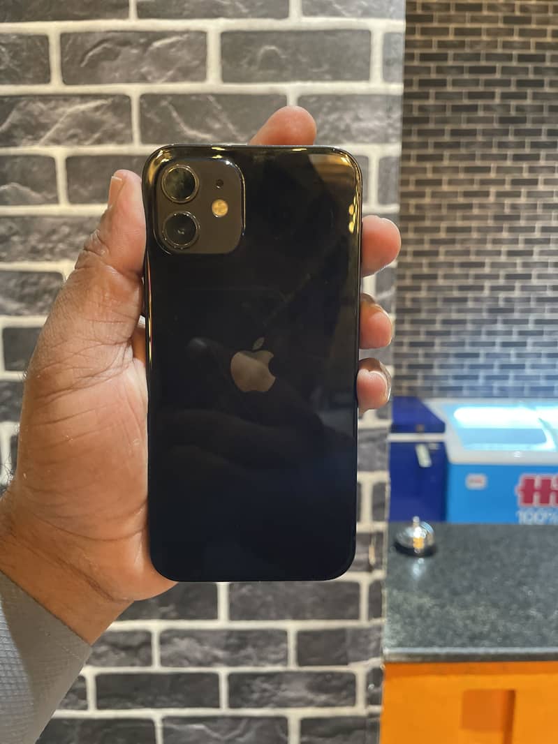 IPHONE 12 0