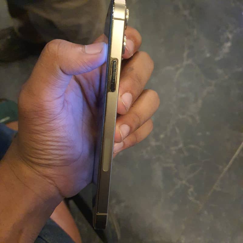 Apple iPhone 12 Pro 5