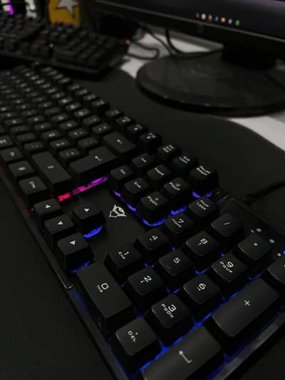 Trust GXT RGB Keyboard