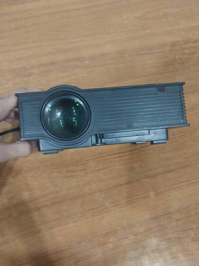 UNIC UC68S LED Projector for Sale