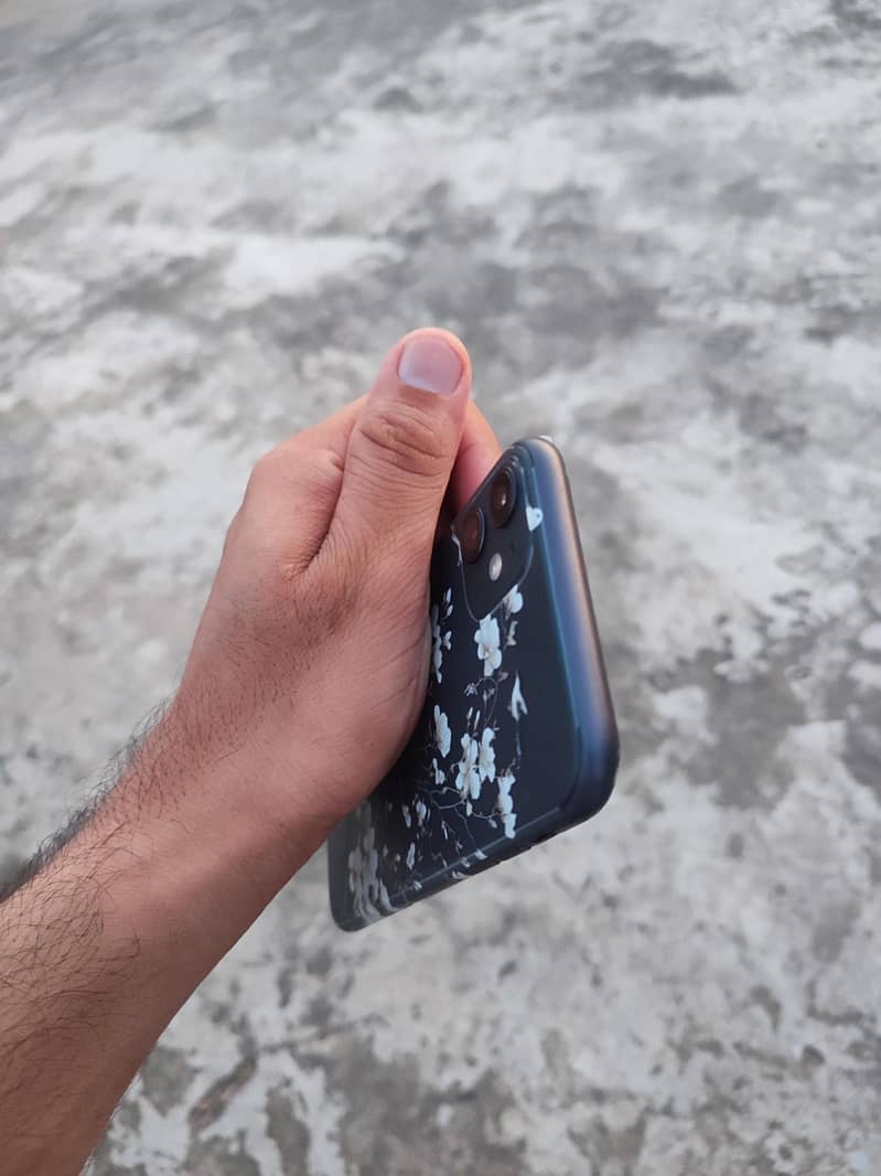 iPhone 11 2