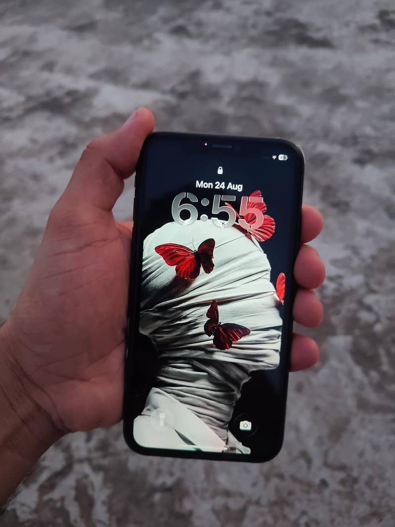 iPhone 11 6