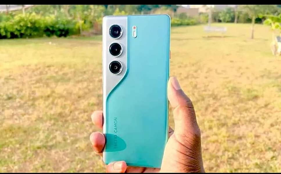Tecno CAMON 40 Pro 3