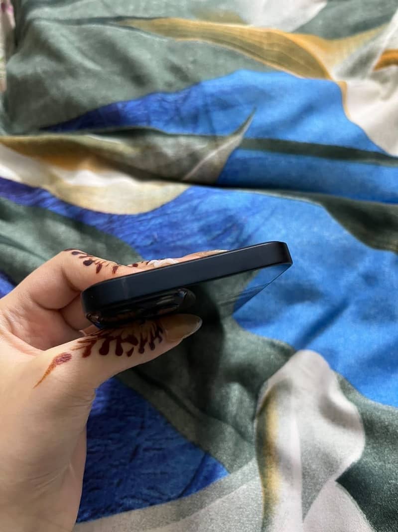 Apple iPhone 13 1