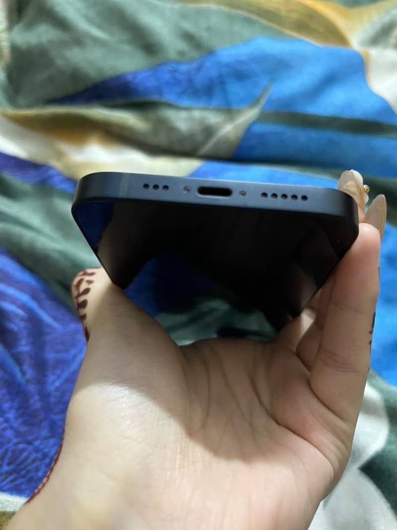 Apple iPhone 13 3