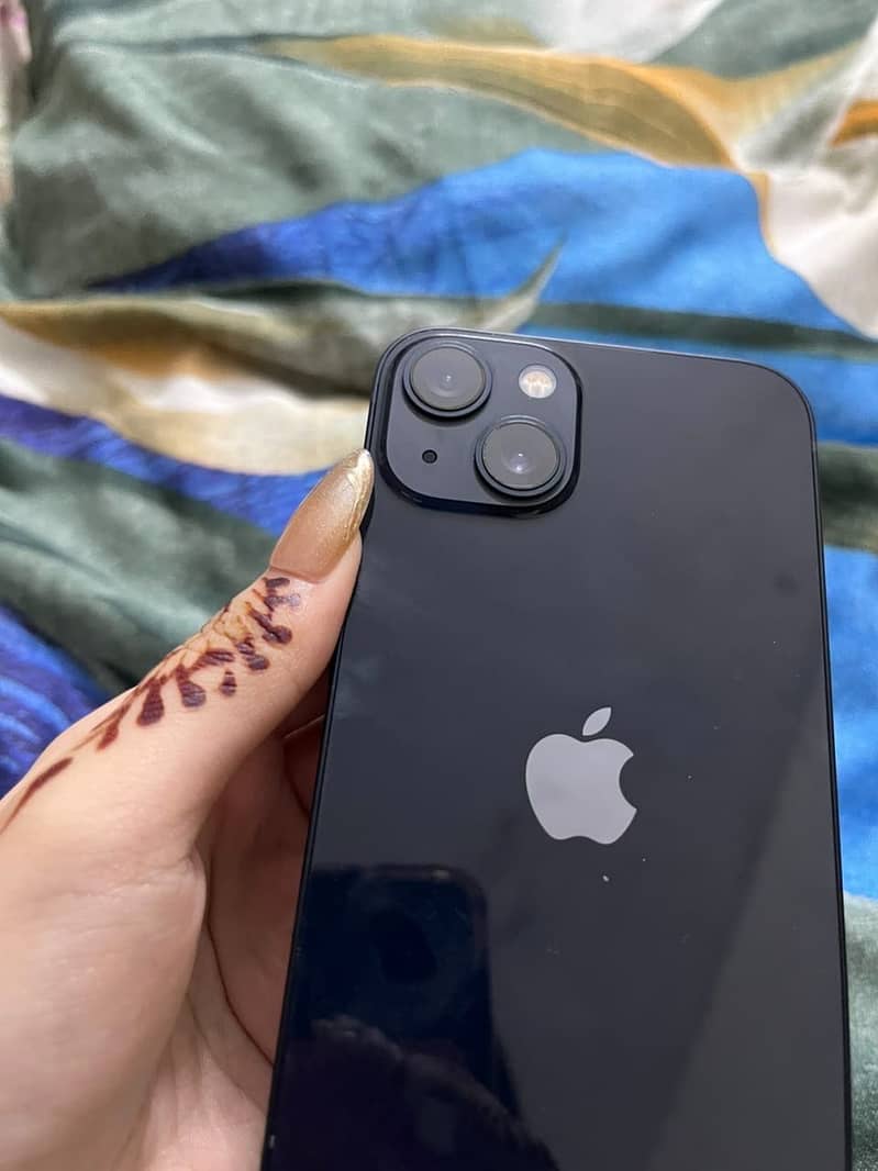 Apple iPhone 13 5