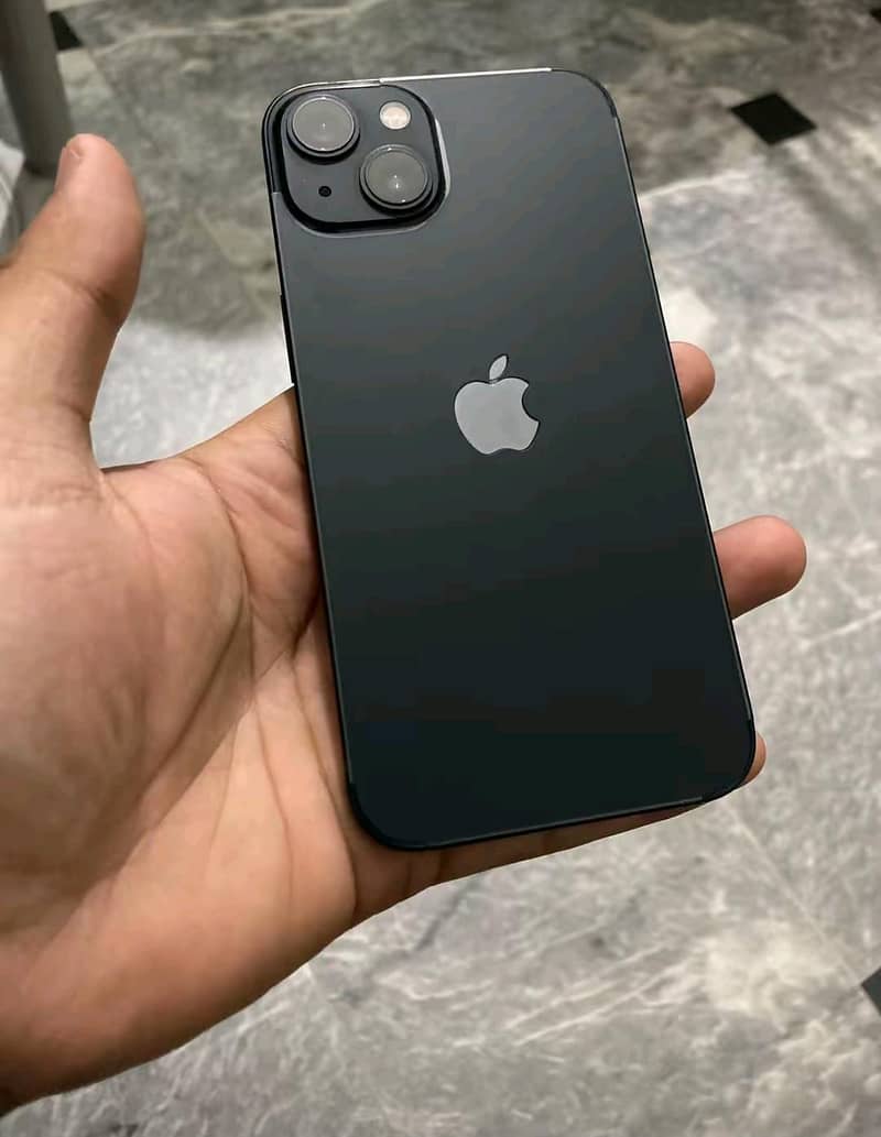 Apple iPhone 13 0