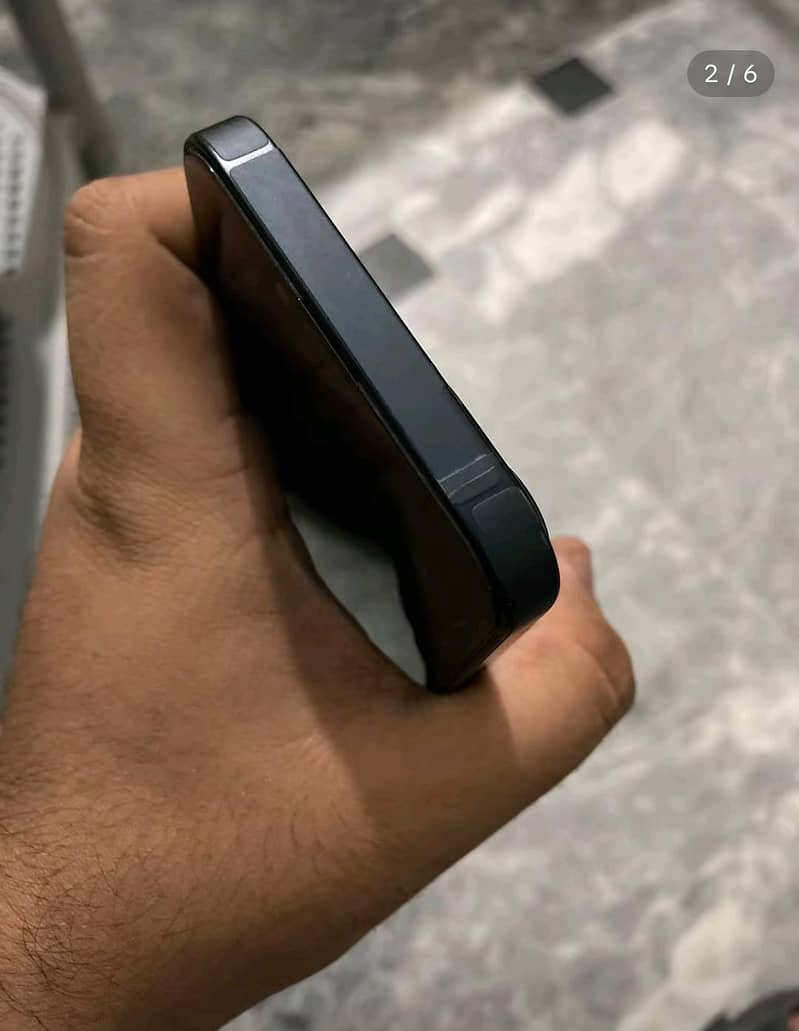 Apple iPhone 13 1