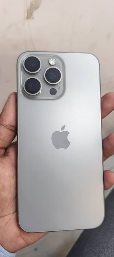 Apple iPhone 15 Pro Max (Factory unlocked)