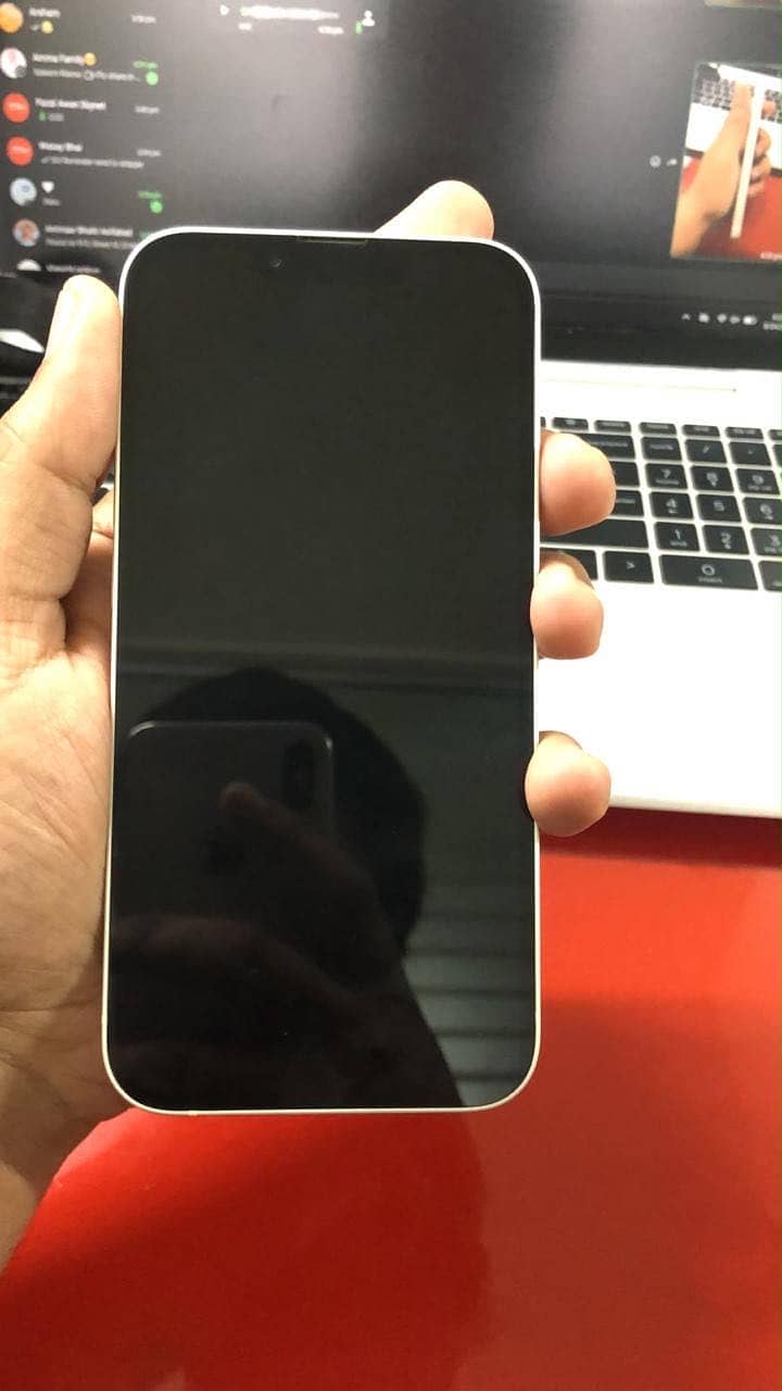 Apple iPhone 14 4