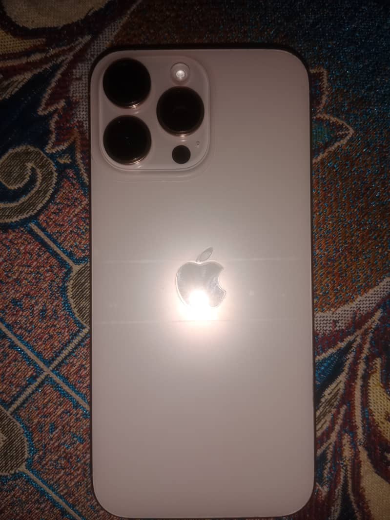 Apple iPhone 16 Pro Max 0
