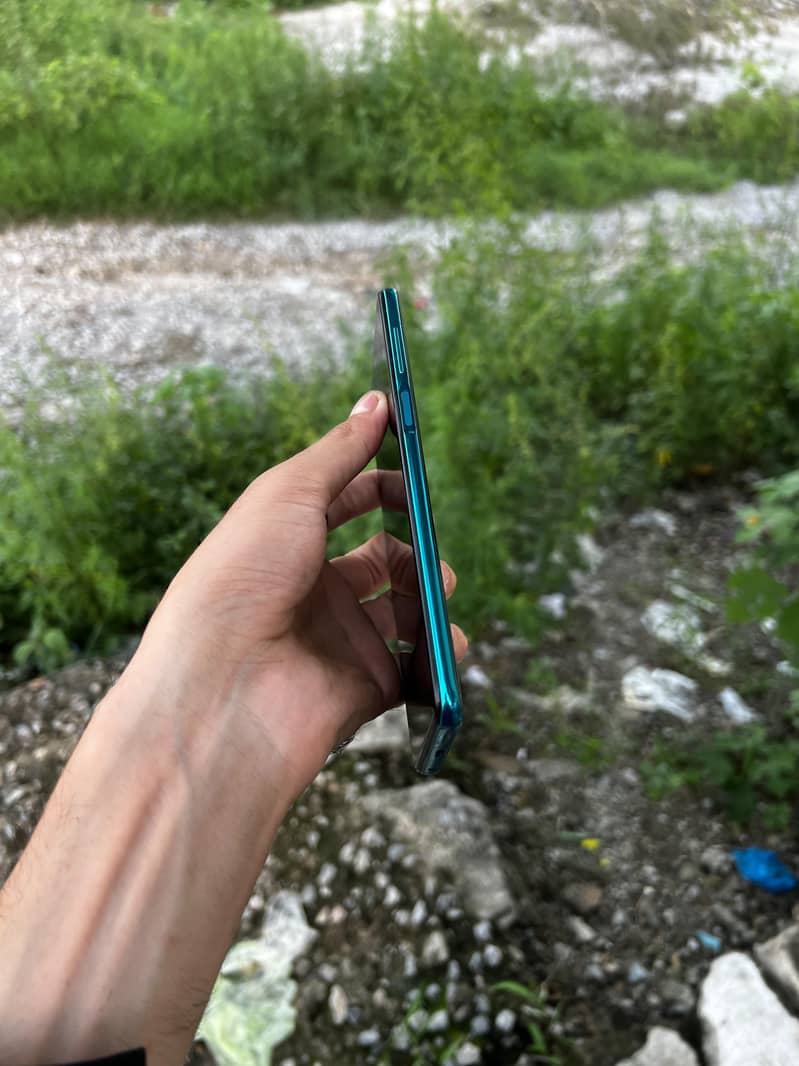 Xiaomi Redmi Note 9S 0