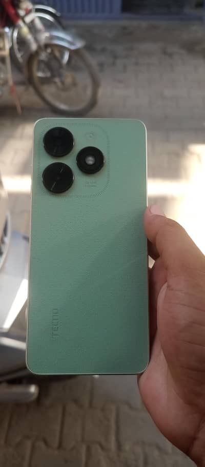 Tecno Spark Go
