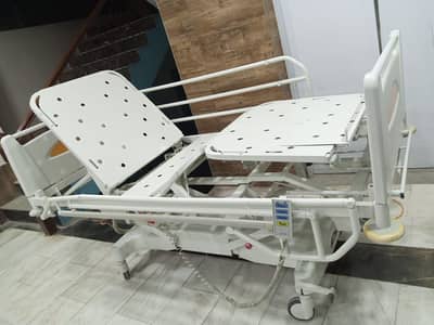 ICU electric bed UK Huntleigh Contoura ,Five Function with Metress
