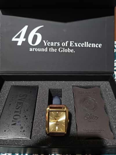 paxton watch sveston brand with 10 by 10 condition