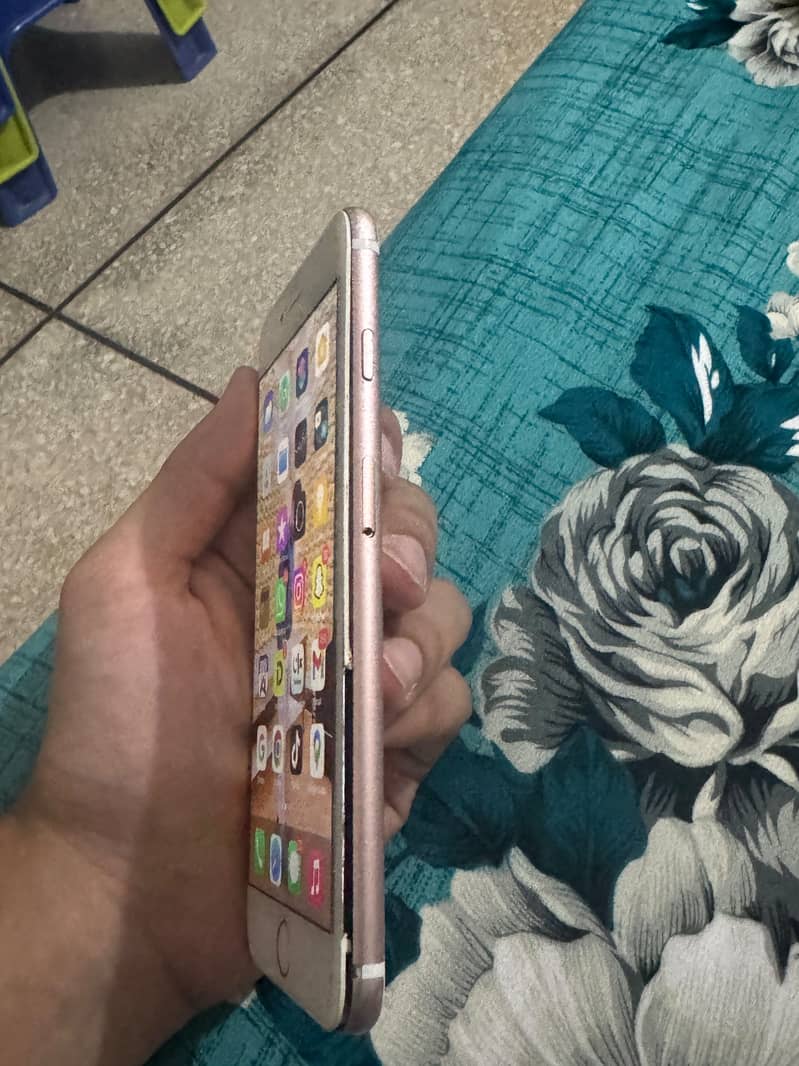 Apple iPhone 6S Plus 3
