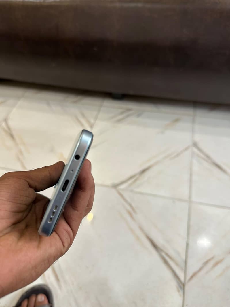 OPPO A6 4