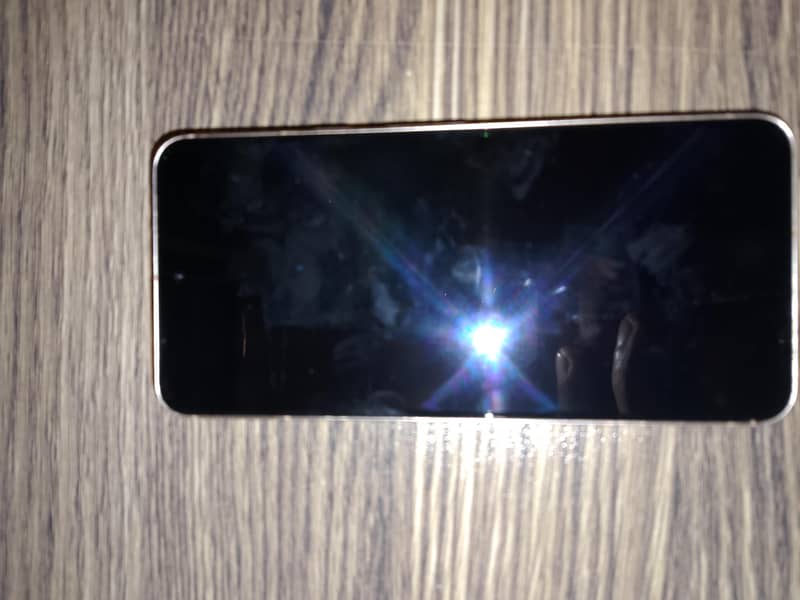 Google Pixel 8 5