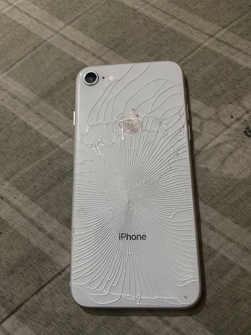 Apple iPhone 8 1