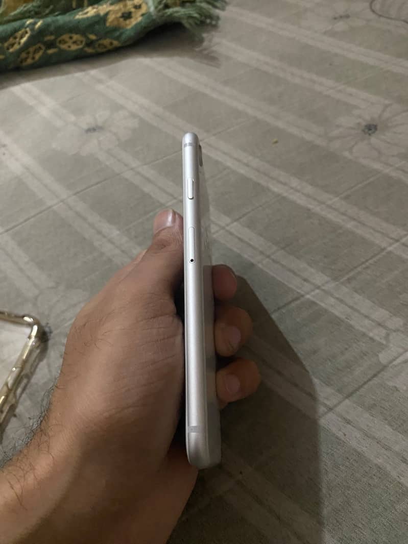 Apple iPhone 8 2