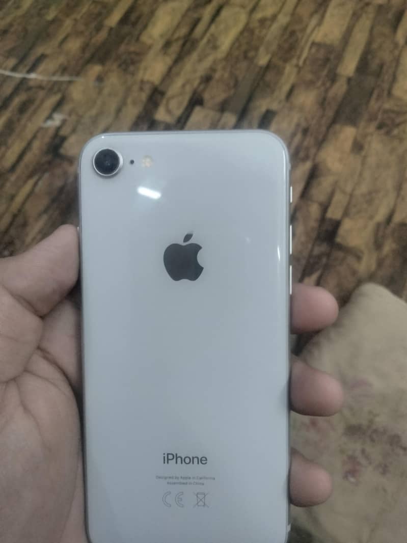 Apple iPhone 8 0