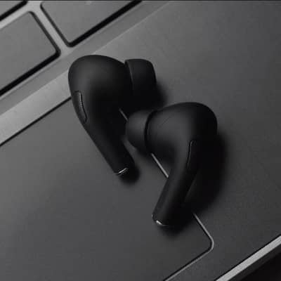 Black Bluetooth Earbuds with ANC & 85H battery