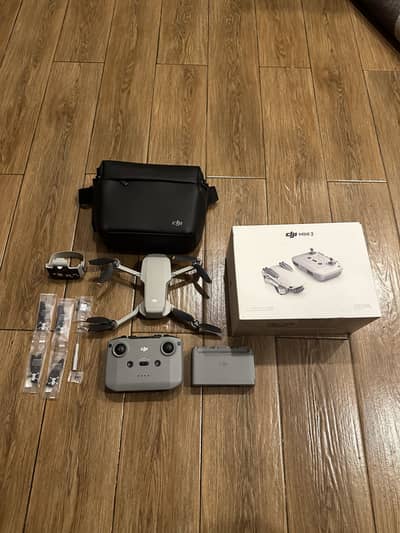 DJI Mini 2 Fly More Combo | 10/10 Mint Condition | Complete Accessorie