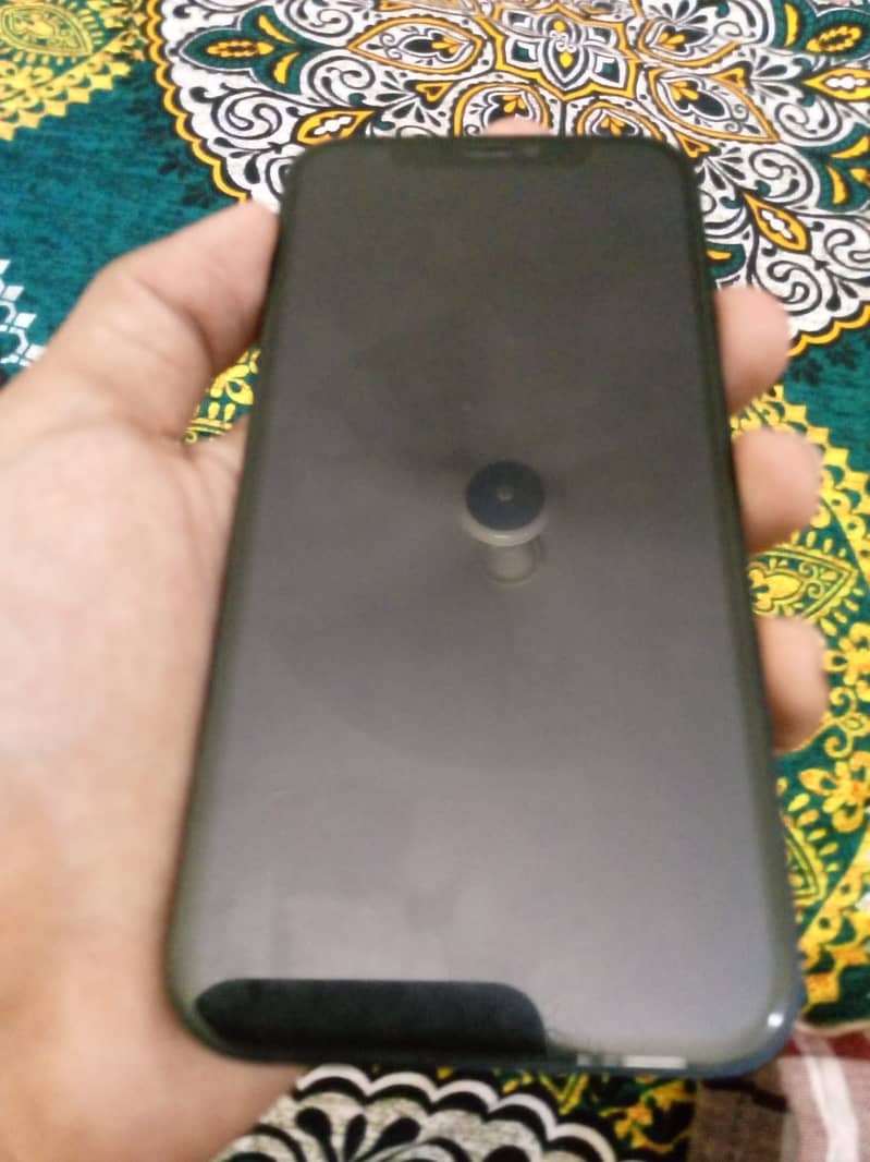 Apple iPhone 12 4