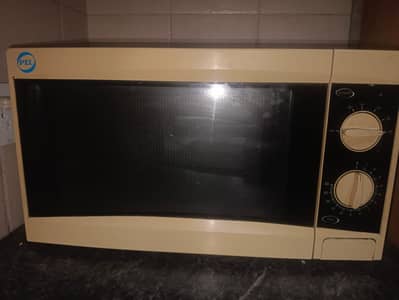 PEL MICROWAVE OVEN EXCELLENT CONDITION