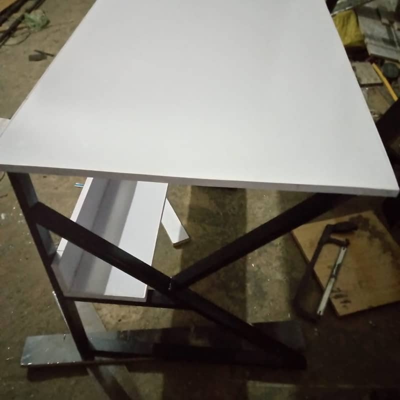 Computer Table/ Laptop Table/ Study Table/ Workstation / Office Table 16