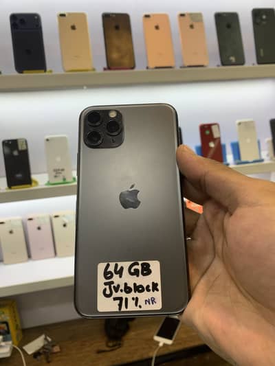 I PHONE 11 Pro (OFFER) 03275894788