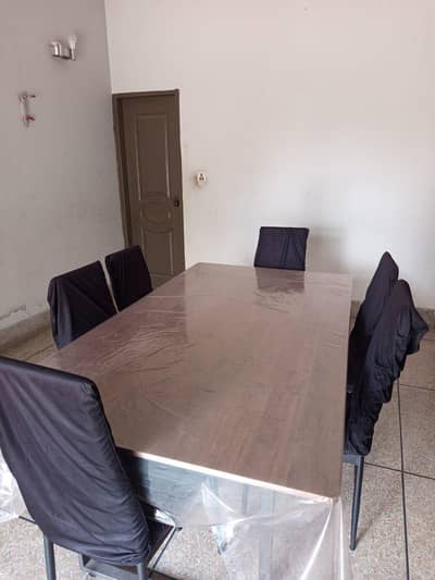 Interwood Dining table with six 6 leather chairs