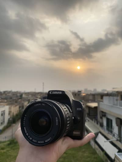 Canon dslr 1000d