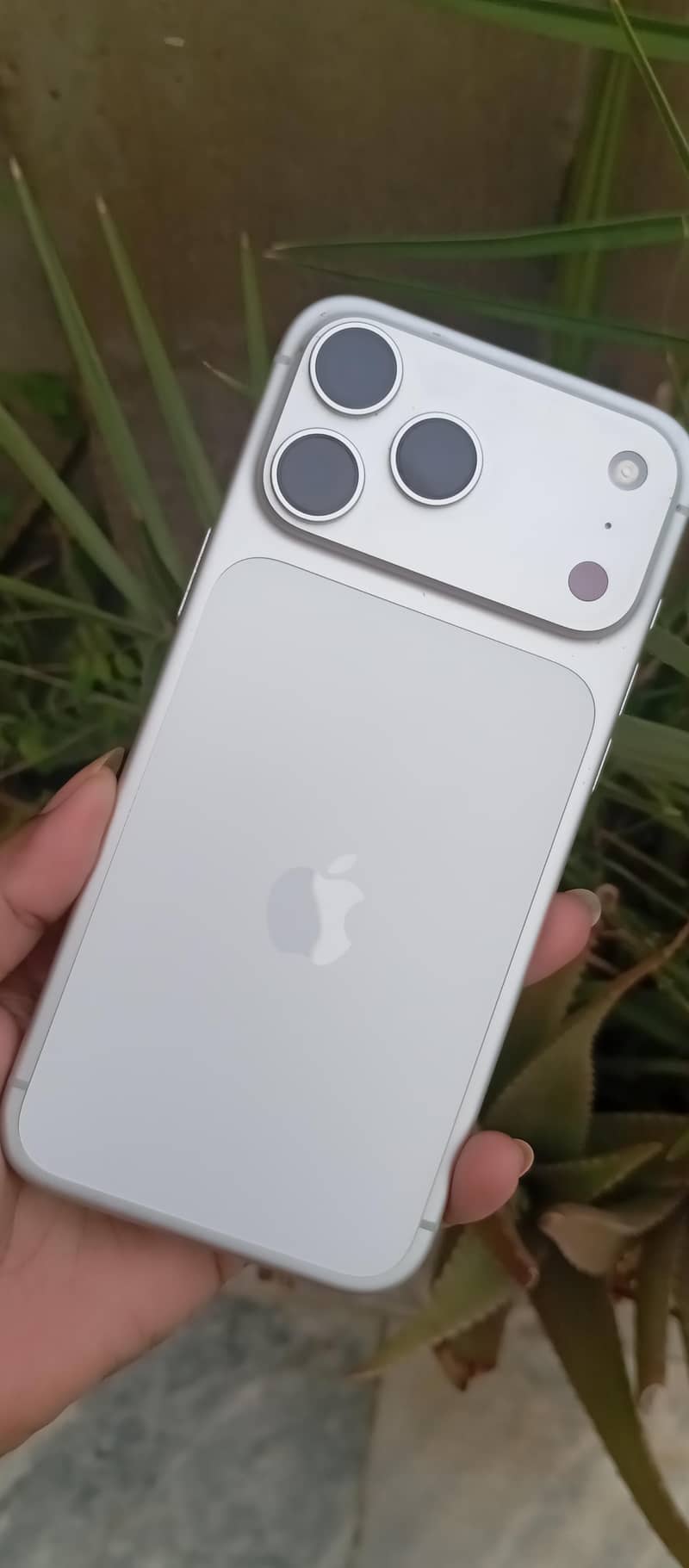Apple iPhone 17 Pro Max 0